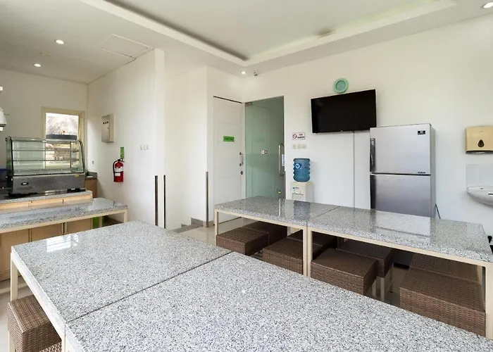 Ai - 15 Second To The And 1 Minute To Airport By Micky Hotel Kuta (Bali)