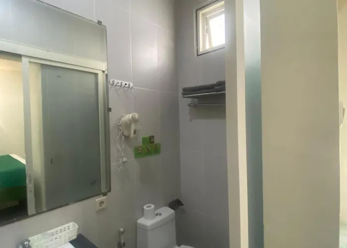Ai - 15 Second To The And 1 Minute To Airport By Micky Hotel Kuta (Bali)